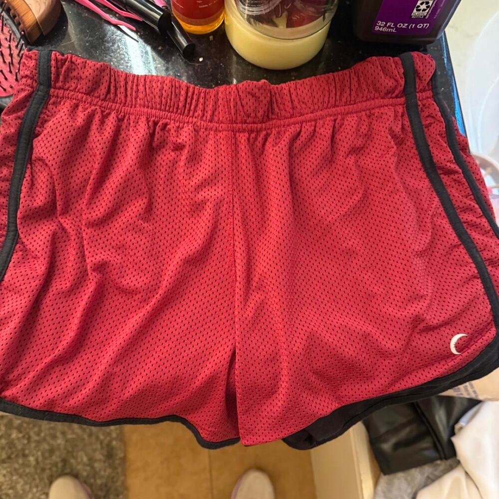 Maroon zyia active nylon shorts sz medium